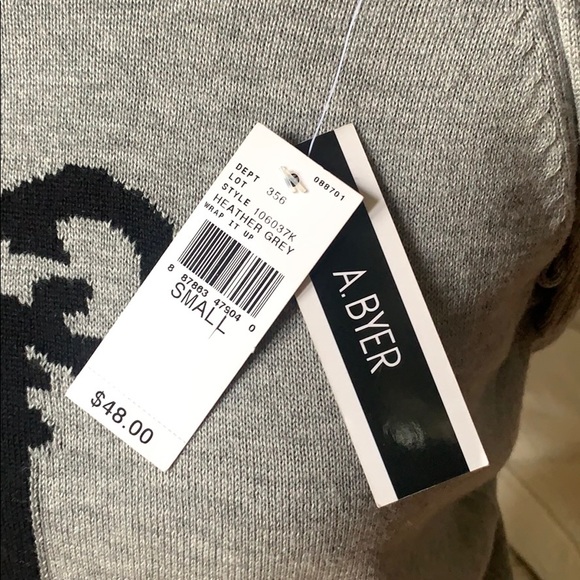 NEW w/ Tags Amy Byer Key Sweater - Picture 2 of 2